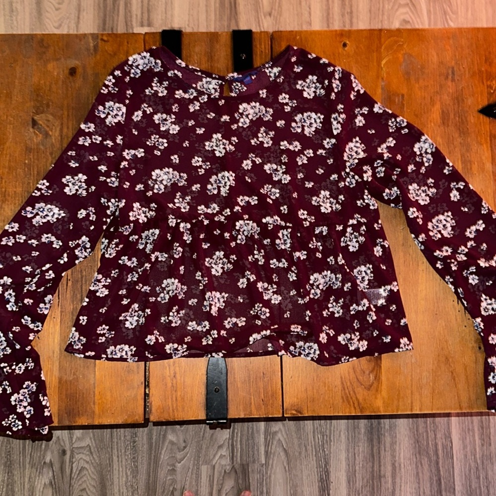 Aeropostale sheer flowy top, size large